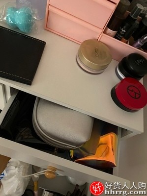 梳妆台ins收纳柜一体，卧室北欧现代实木化妆桌插图