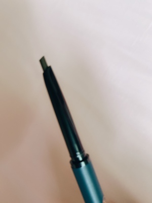 花西子极细三角眉笔，持久防水防汗不容易脱色晕染插图2