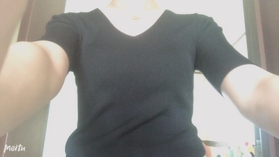 女士冰丝针织衫，v领短袖黑色打底衫插图1