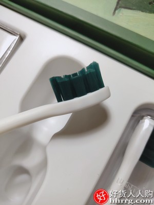 usmile电动牙刷，成人充电式软毛电动牙刷Y1插图3