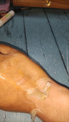 伊诗兰顿黄金手膜蜂蜜手蜡，双手细纹保湿去死皮正品