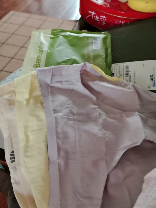 蕉下棉质女士内裤CT049，防夹臀薄款中腰三角短裤-2